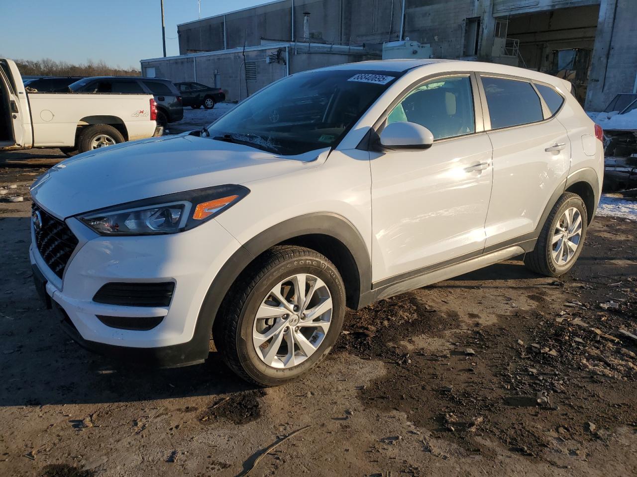  Salvage Hyundai TUCSON