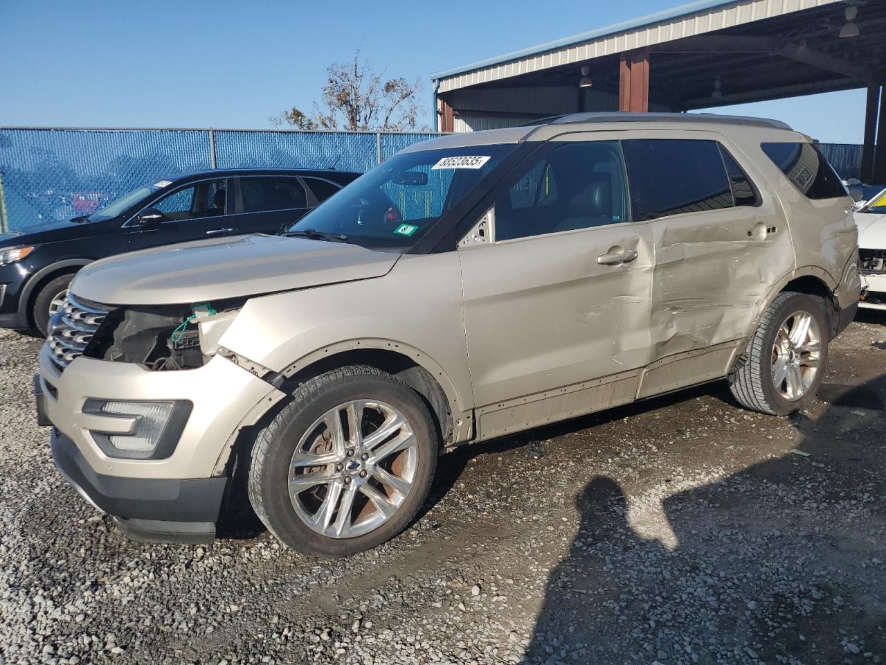  Salvage Ford Explorer