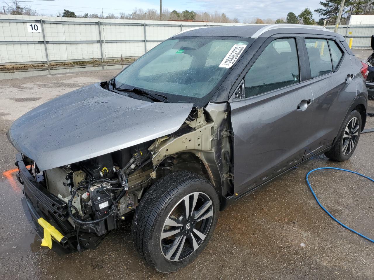  Salvage Nissan Kicks