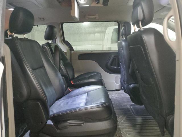 2015 CHRYSLER TOWN & COU - 2C4RC1CG8FR630361