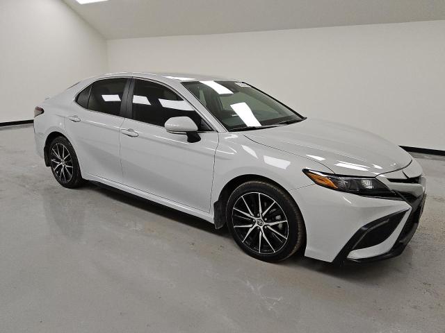 Vin: 4t1t11ak2ru210276, lot: 42501645, toyota camry se night shade 20244