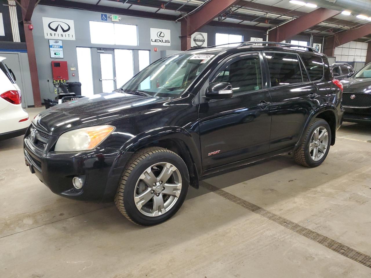  Salvage Toyota RAV4