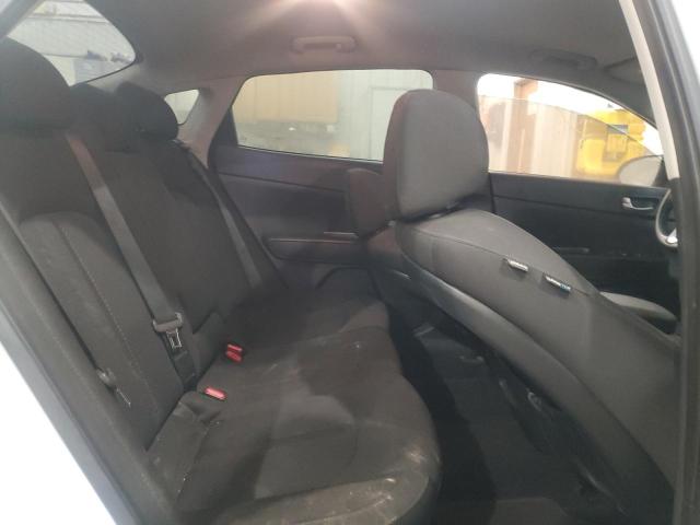 2016 KIA OPTIMA LX 5XXGT4L33GG082690