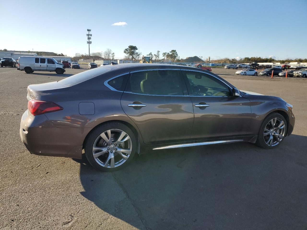 Lot #3050510138 2015 INFINITI Q70L 3.7