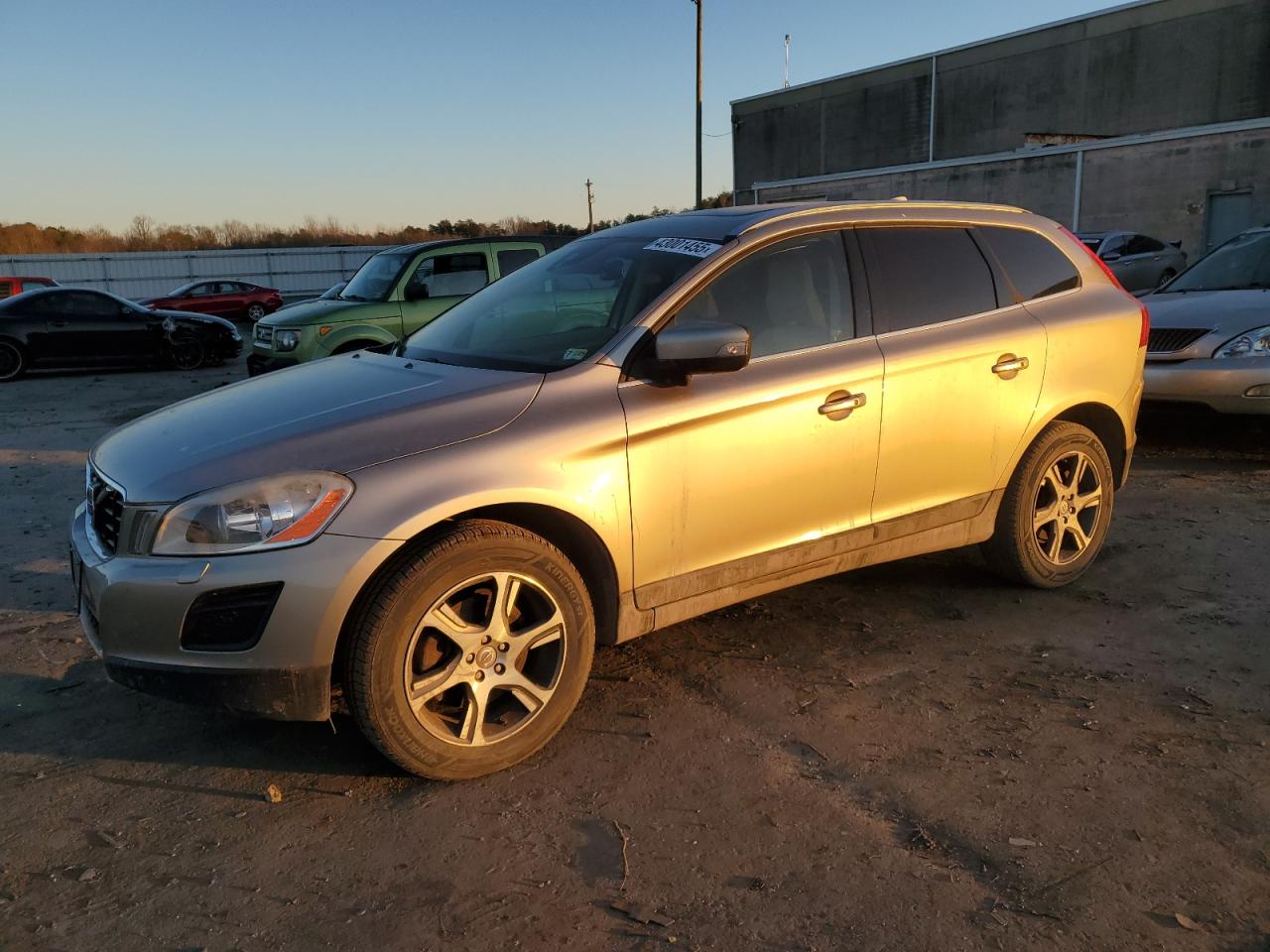  Salvage Volvo XC60