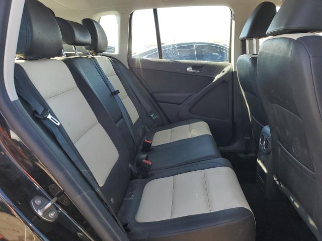 2016 VOLKSWAGEN TIGUAN S - WVGAV7AX7GW602052