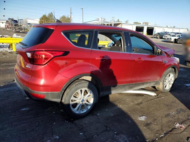 Vin: 1fmcu9gd0kua71317, lot: 43031385, ford escape se 20193