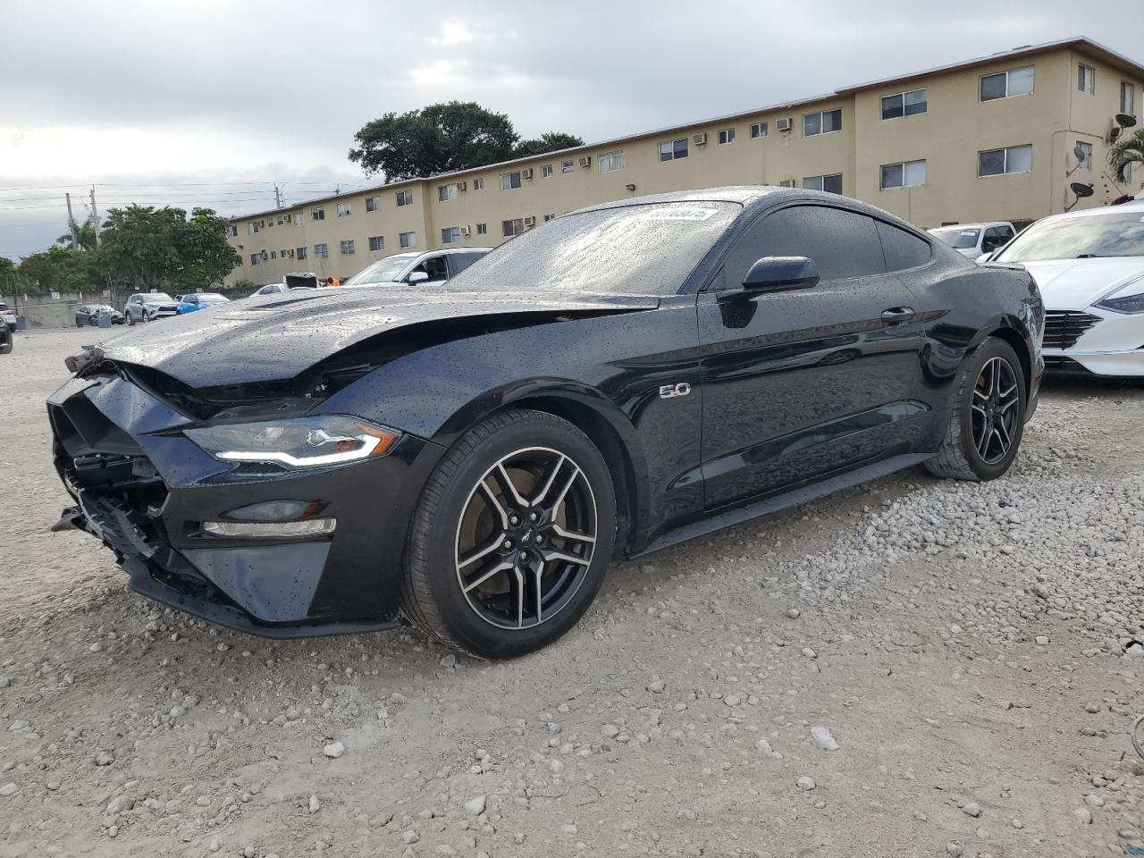 FORD MUSTANG GT