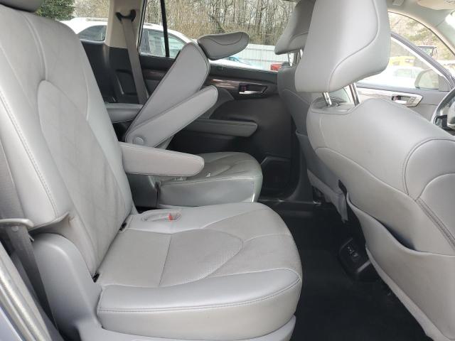 2022 TOYOTA HIGHLANDER - 5TDEBRCH7NS082027