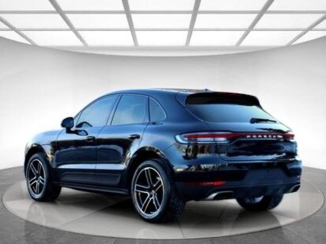 2021 PORSCHE MACAN WP1AA2A57MLB018XX