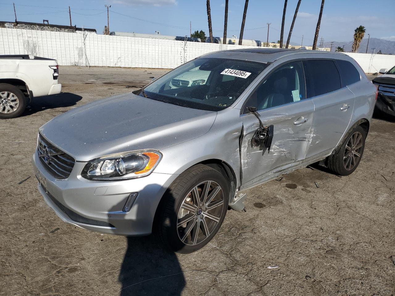  Salvage Volvo XC60