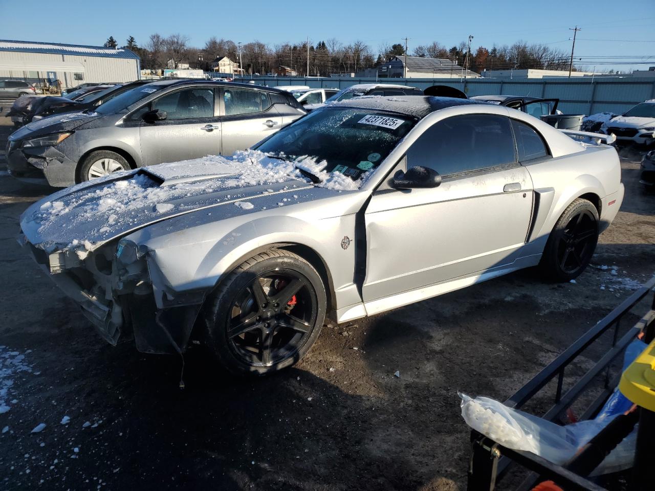  Salvage Ford Mustang