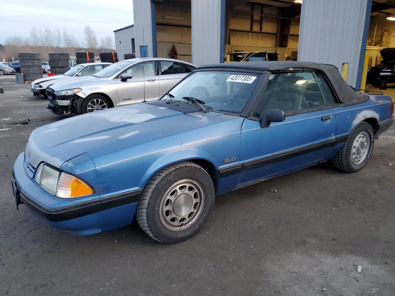  Salvage Ford Mustang