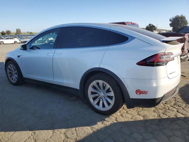 TESLA MODEL X 2017 white  electric 5YJXCBE27HF078316 photo #3