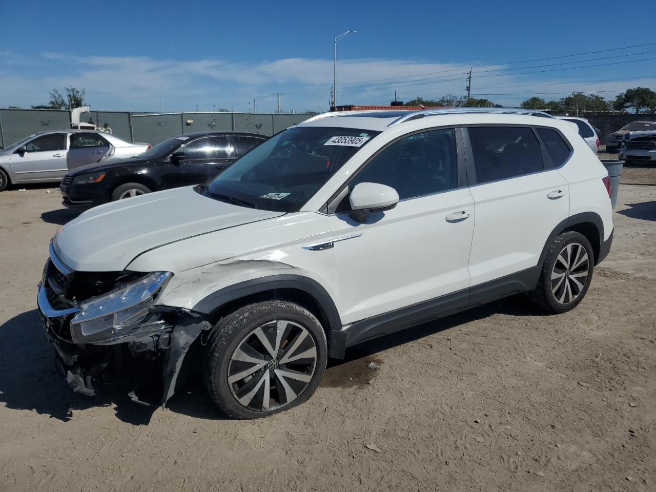 VOLKSWAGEN TAOS SE