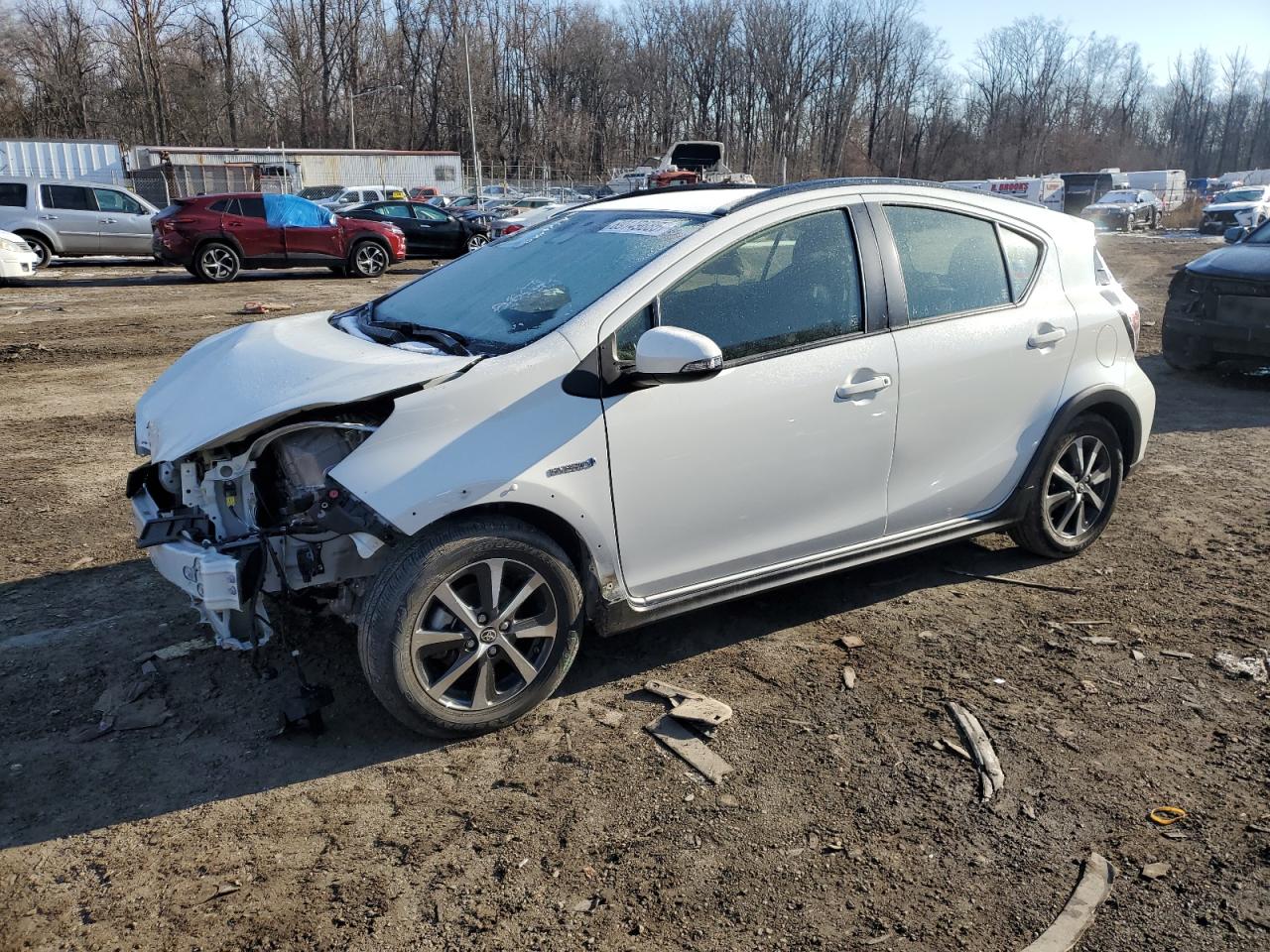 JTDKDTB30J1604360 TOYOTA PRIUS C 2018