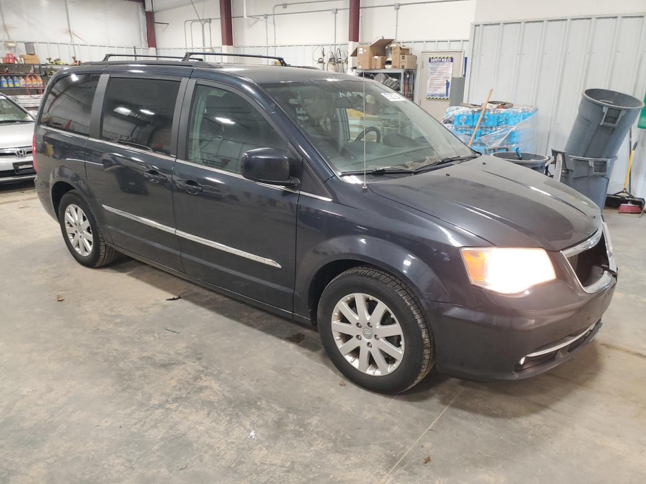 Lot #3045928647 2013 CHRYSLER TOWN & COU