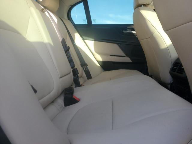 2018 JAGUAR XE SAJAR4FX6JCP24055