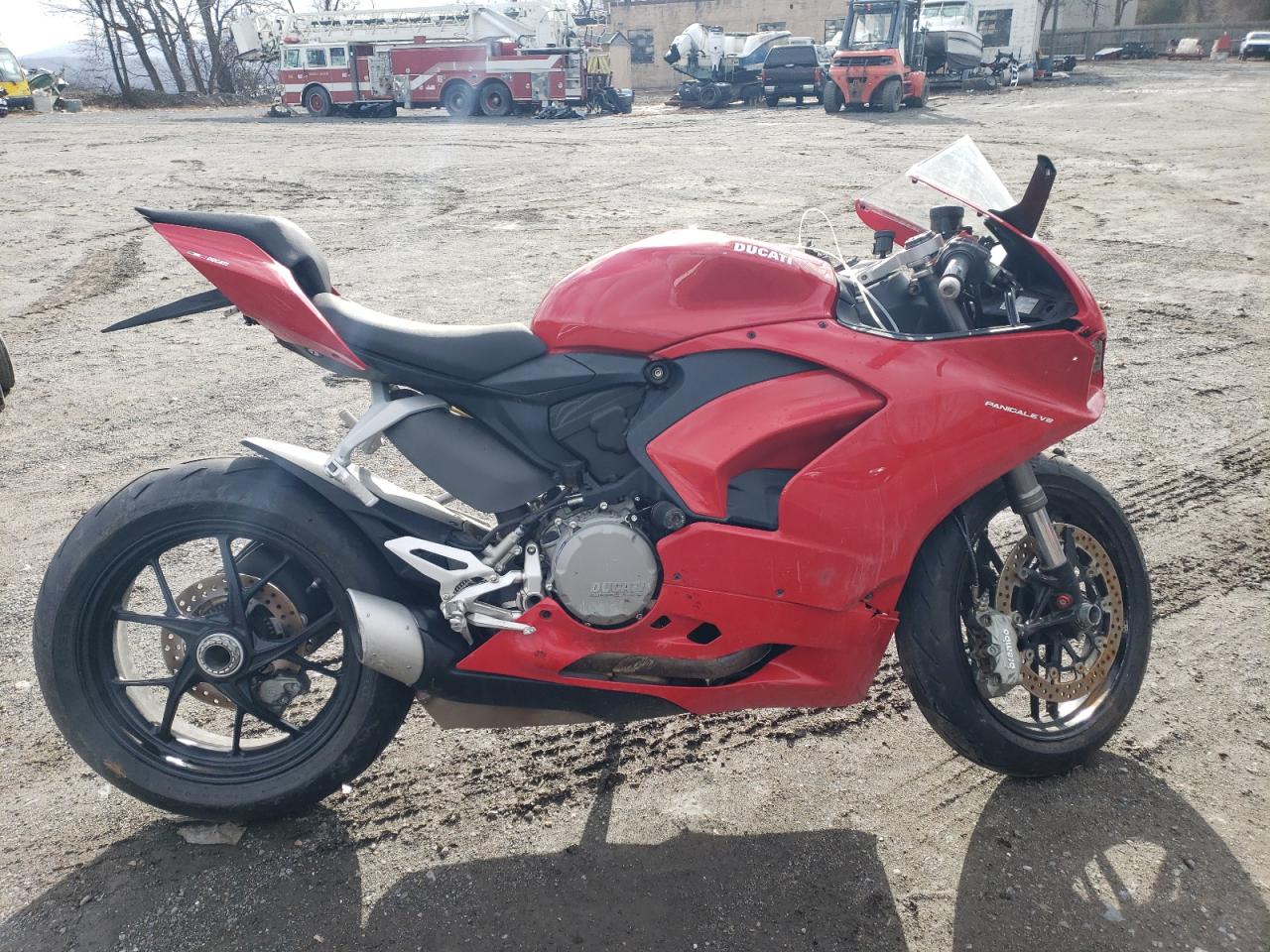 Lot #3044392762 2023 DUCATI PANIGALE V