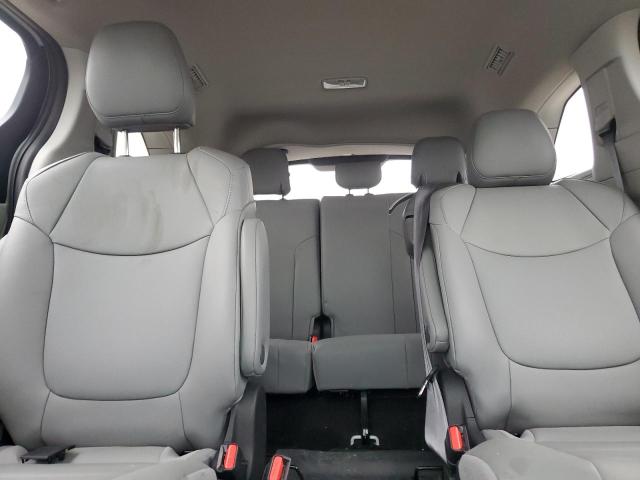 2022 TOYOTA SIENNA XLE 5TDYRKEC3NS135050
