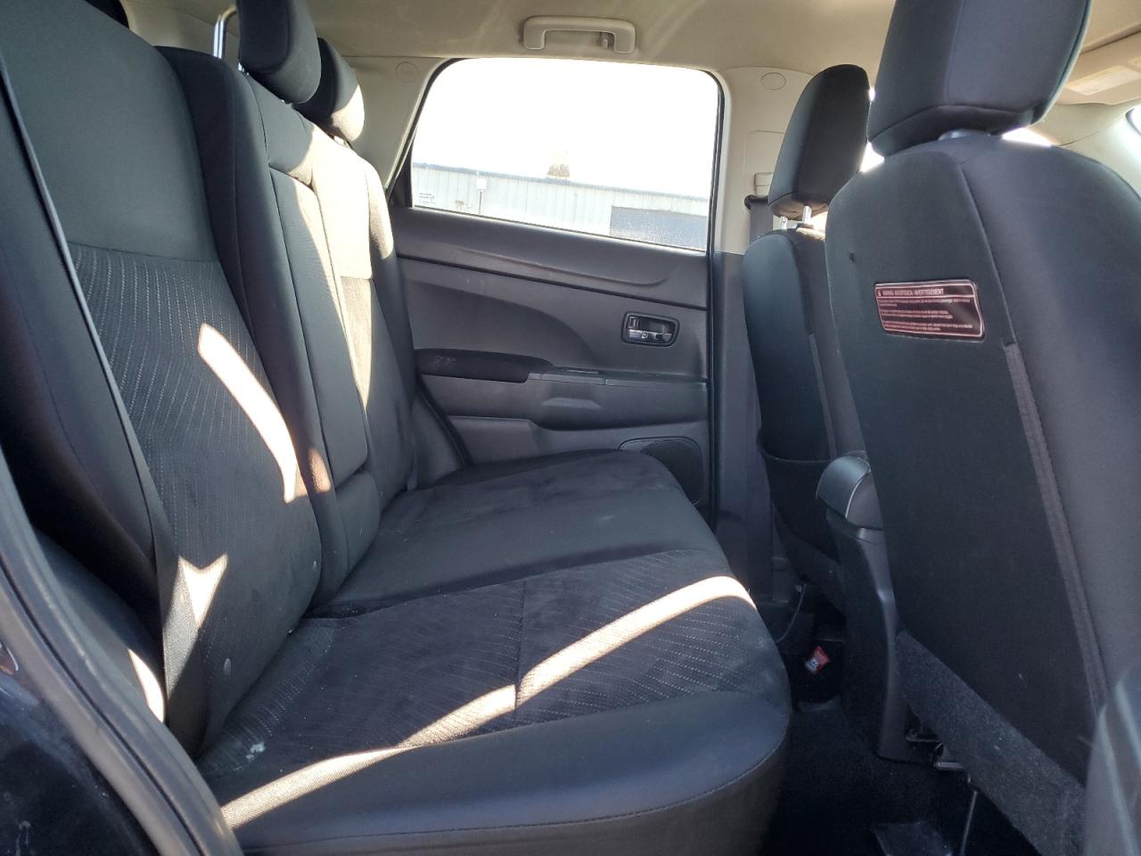 MITSUBISHI OUTLANDER LE