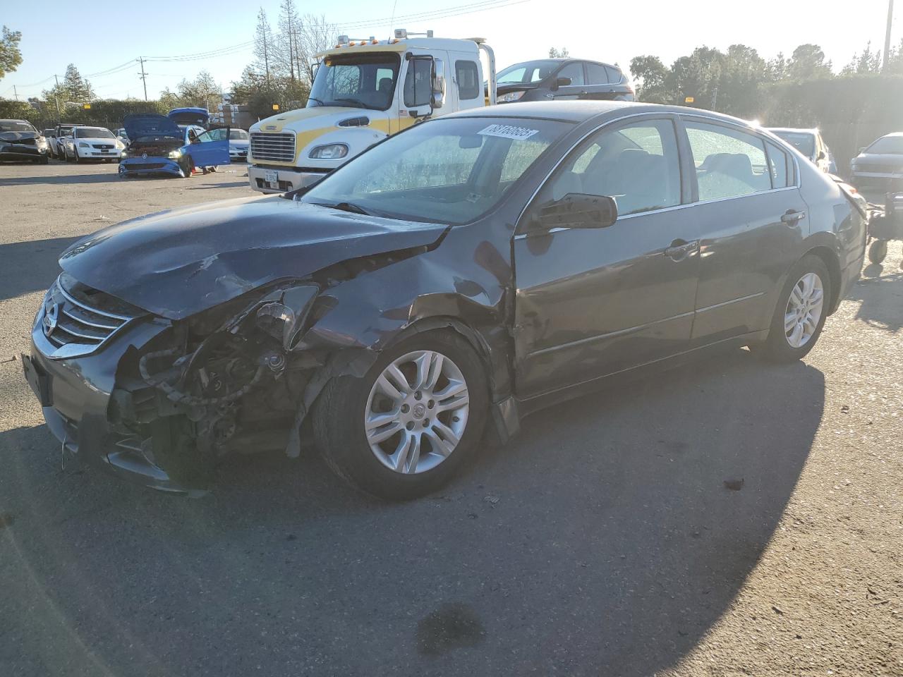  Salvage Nissan Altima