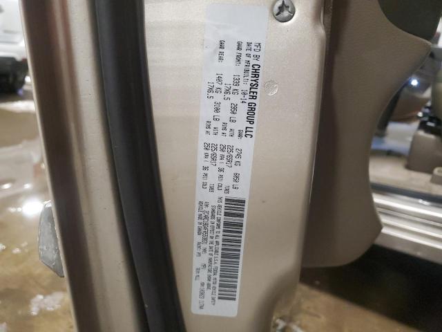 2015 CHRYSLER TOWN & COU - 2C4RC1BG4FR553831