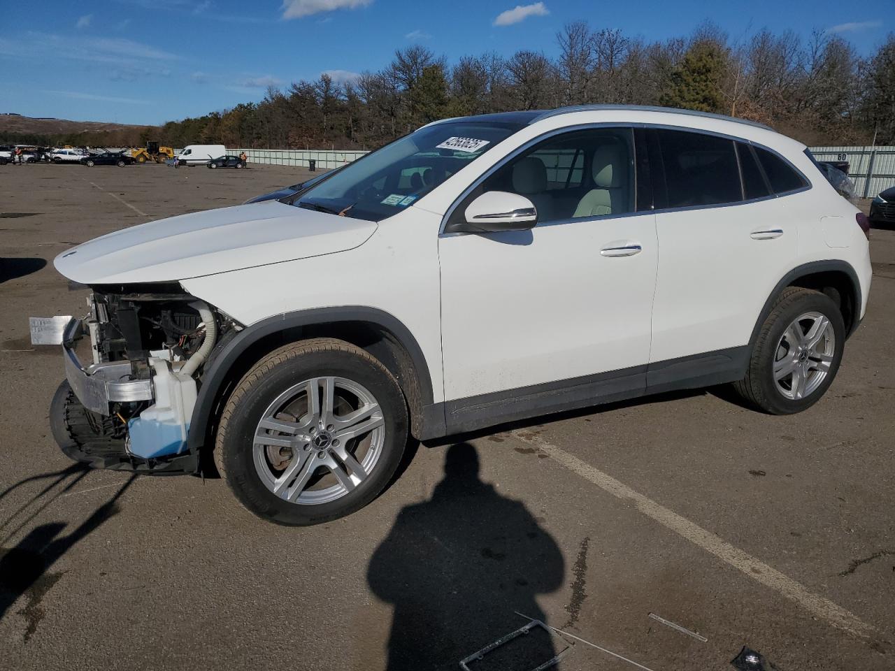  Salvage Mercedes-Benz GLA