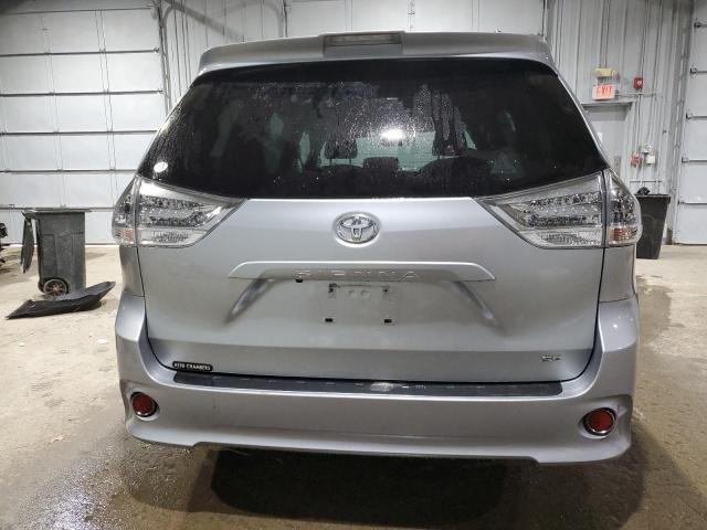 2018 TOYOTA SIENNA SE 5TDXZ3DC0JS920879