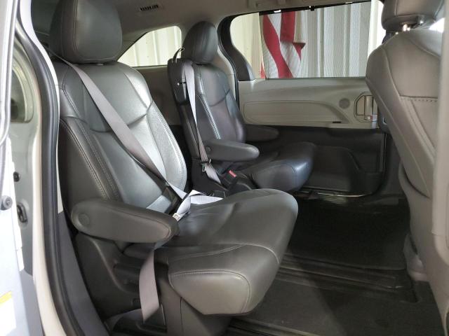 2022 TOYOTA SIENNA LE - 5TDKRKEC8NS123112