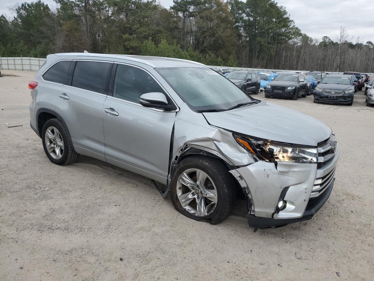 TOYOTA HIGHLANDER LIMITED