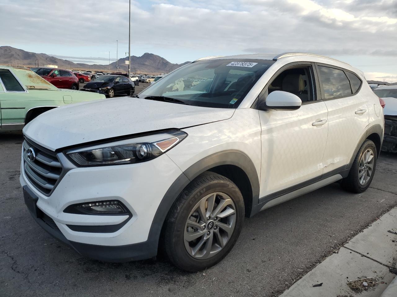  Salvage Hyundai TUCSON