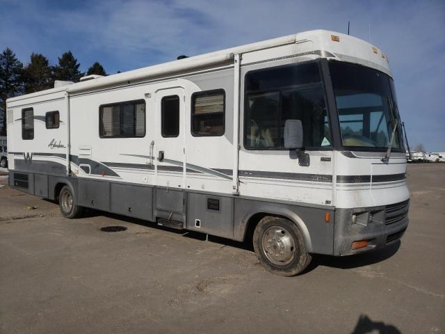WINNEBAGO F550 SUPER 2000 two tone motorize gas 1FCNF53S3Y0A09219 photo #1