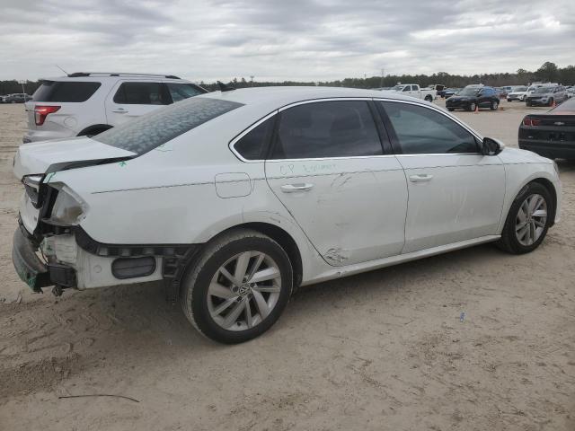 2018 VOLKSWAGEN PASSAT SE - 1VWBA7A35JC011001