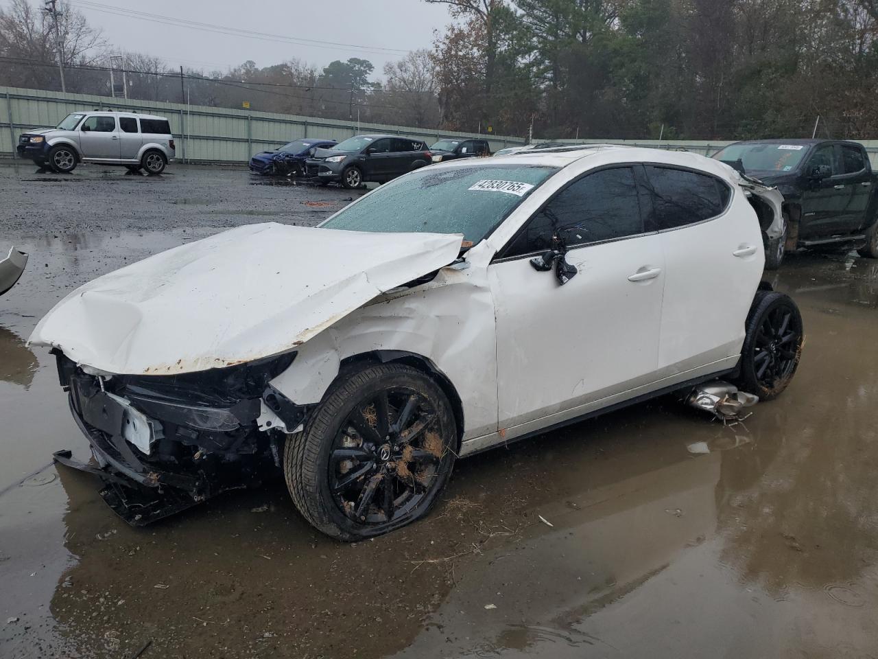  Salvage Mazda 3