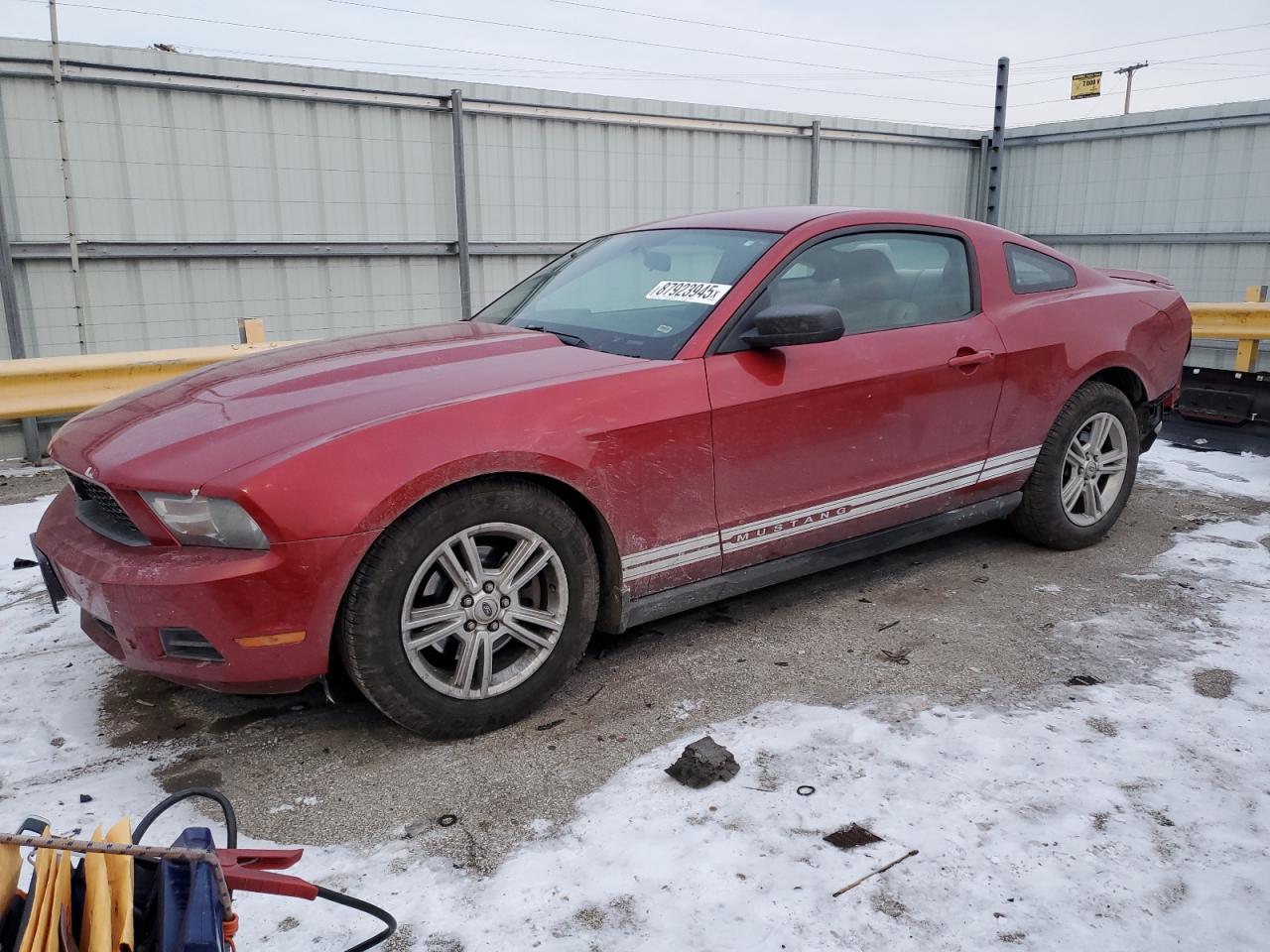  Salvage Ford Mustang