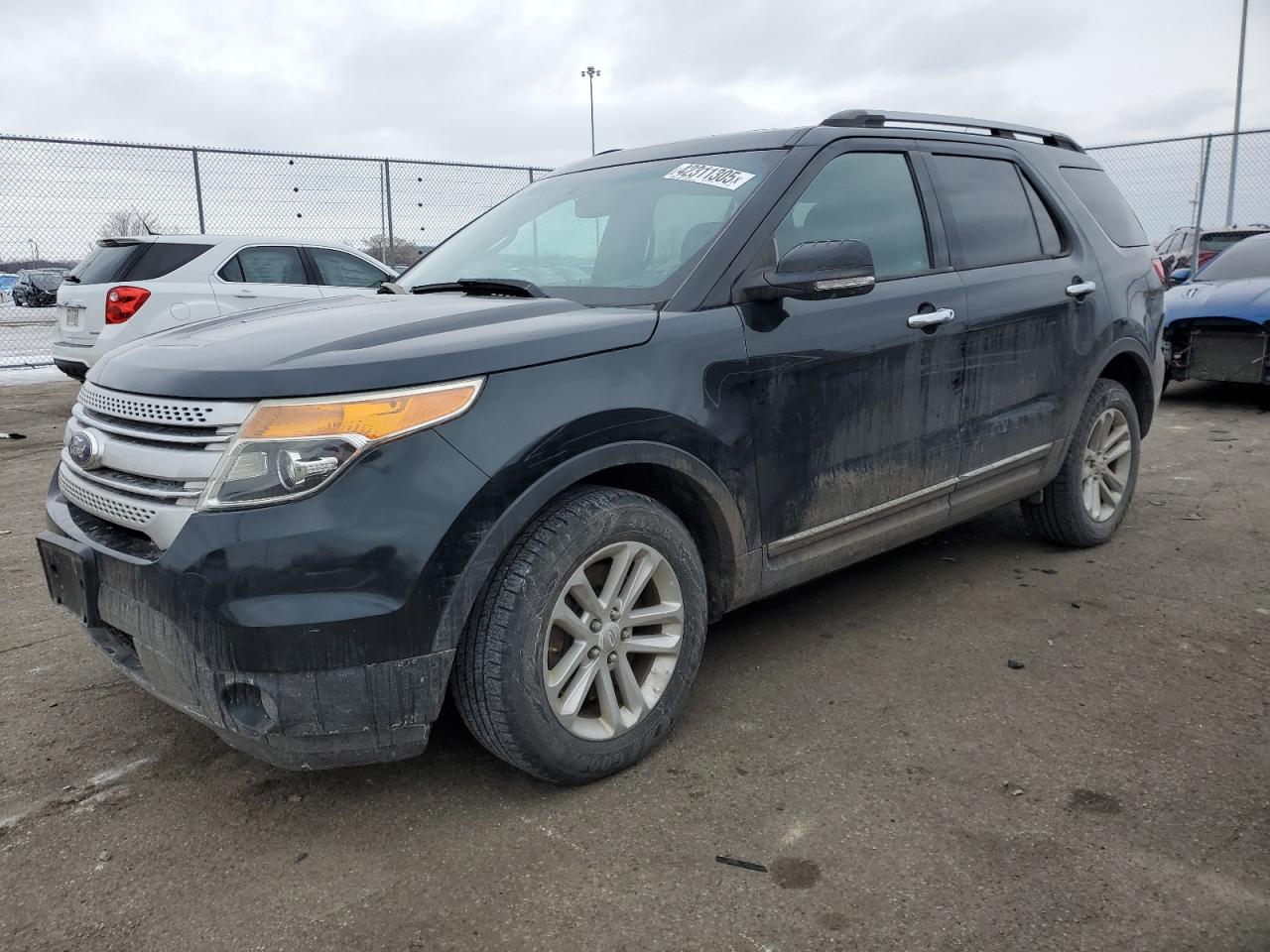  Salvage Ford Explorer