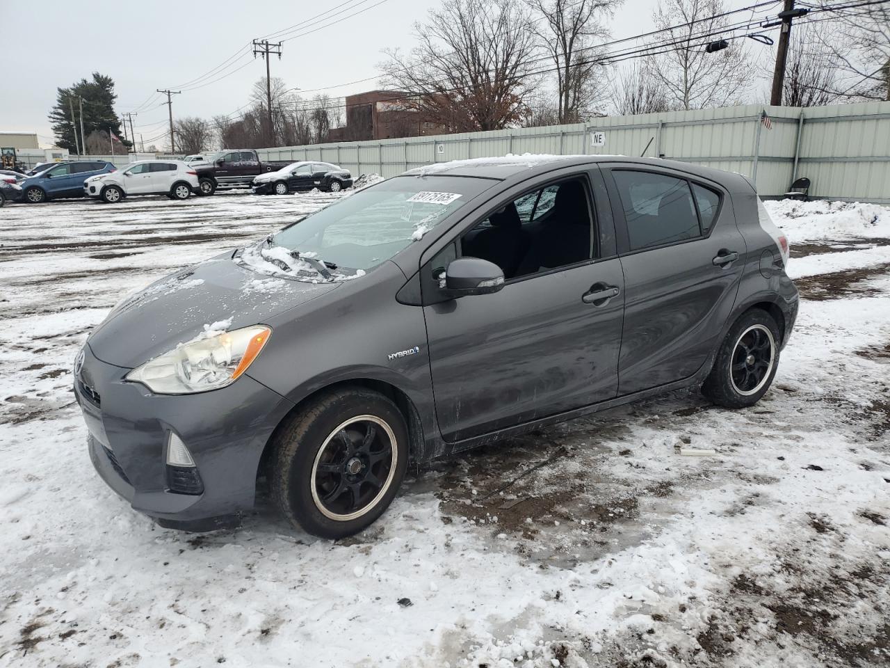  Salvage Toyota Prius