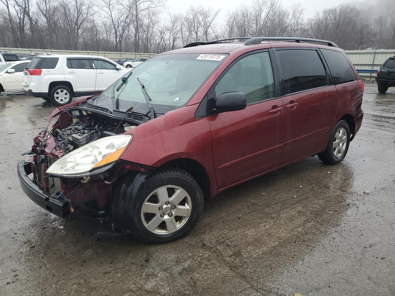  Salvage Toyota Sienna