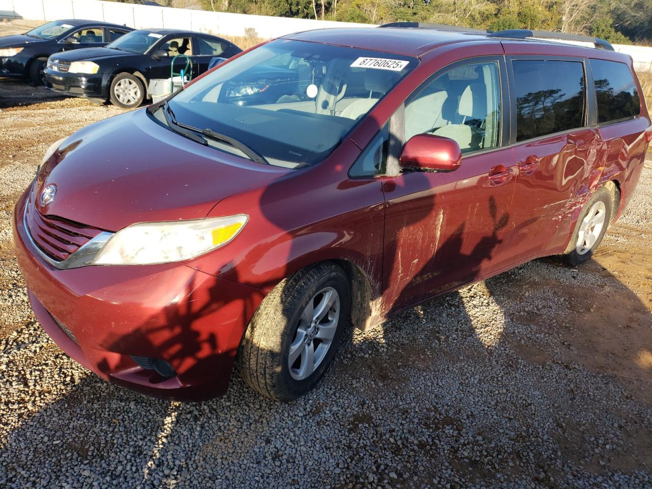  Salvage Toyota Sienna