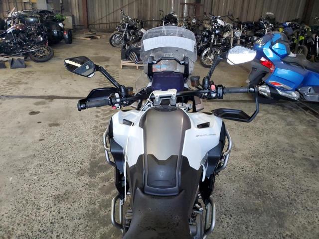 2023 TRIUMPH MOTORCYCLE TIGER 1200 SMTP24V4XPTBF1948