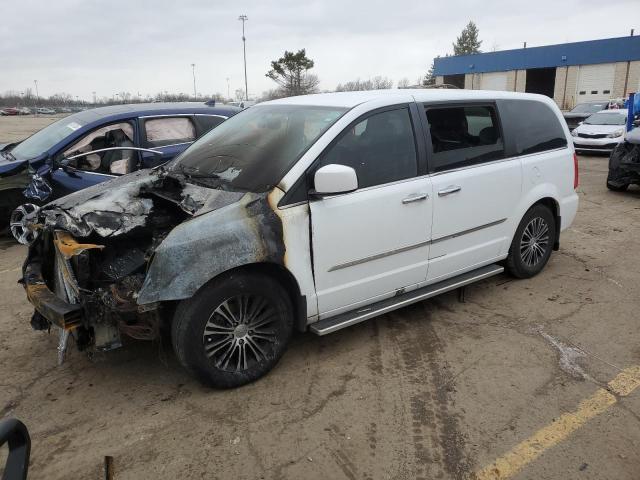 CHRYSLER TOWN & COUNTRY S