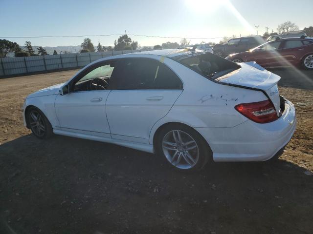 MERCEDES-BENZ C 250 2013 white  gas WDDGF4HB1DR245486 photo #3