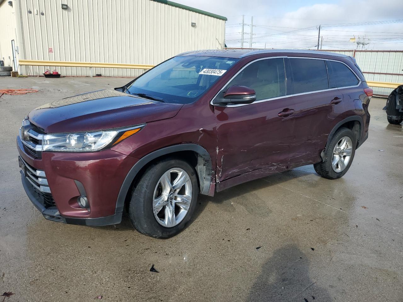  Salvage Toyota Highlander