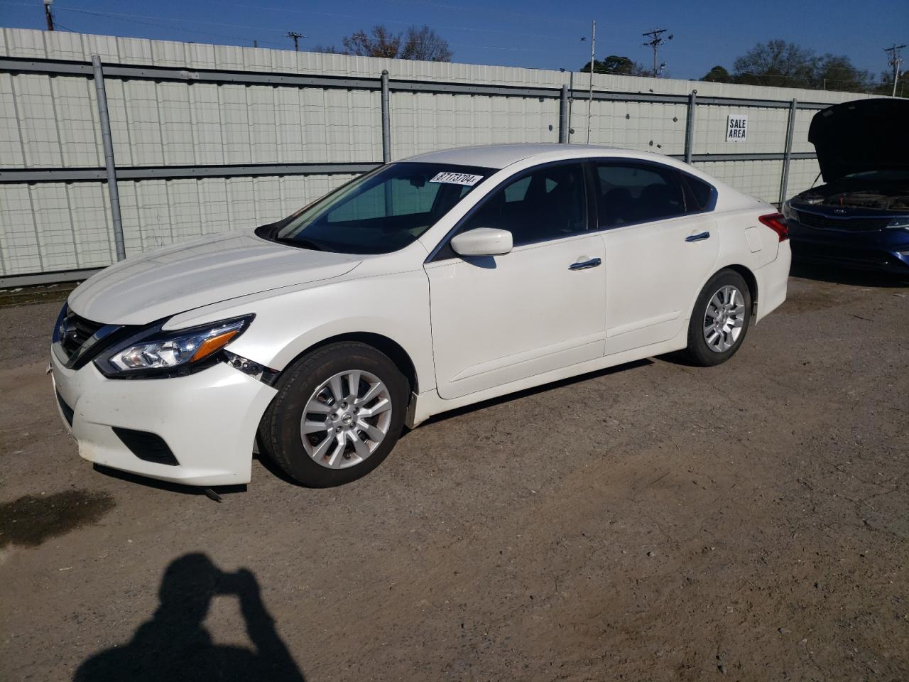  Salvage Nissan Altima