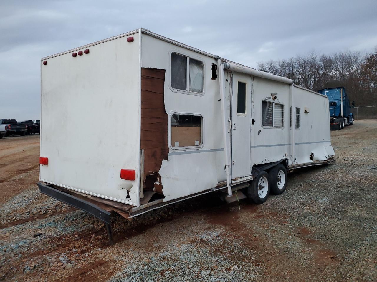 Lot #3246798830 2006 THOR KODIAK