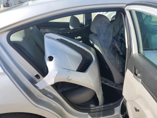 2017 HYUNDAI ELANTRA SE - KMHD74LF7HU085181