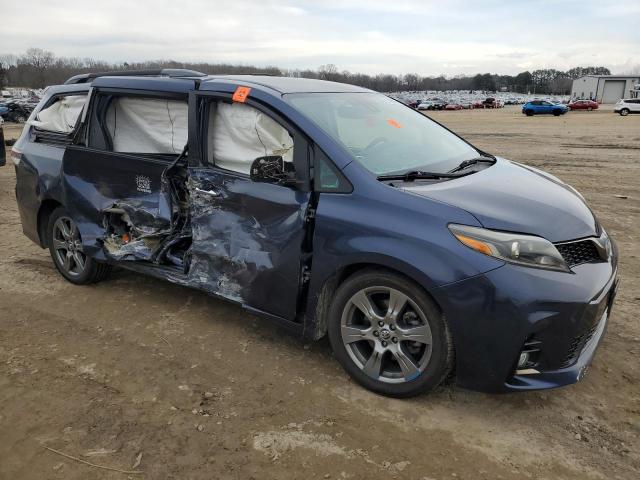 2018 TOYOTA SIENNA SE 5TDXZ3DC6JS928095