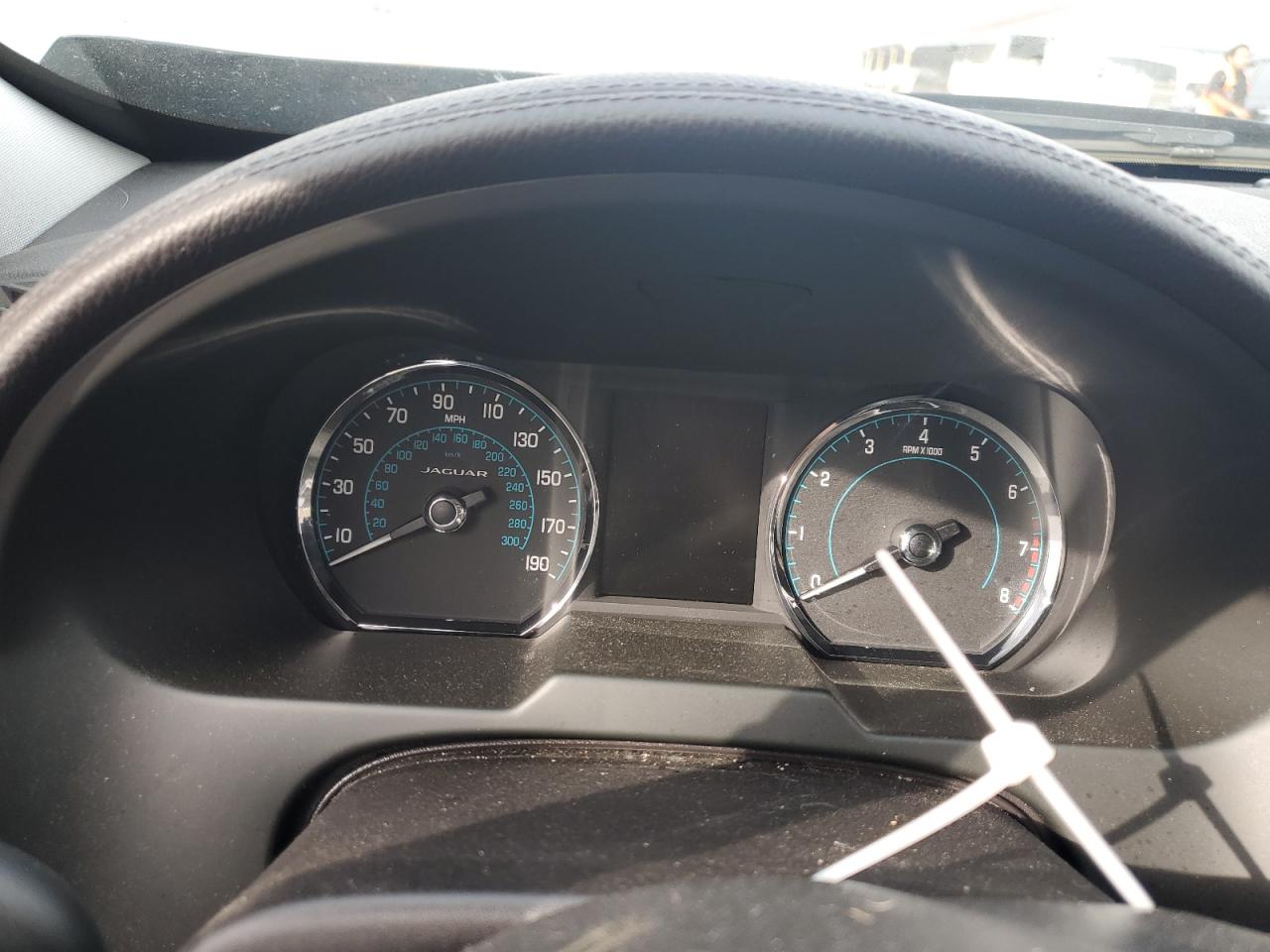 JAGUAR XF 2.0T PREMIUM