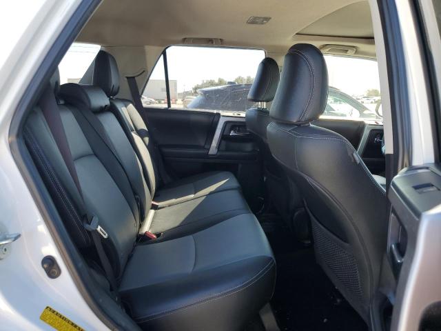 2019 TOYOTA 4RUNNER SR - JTEBU5JR4K5617054